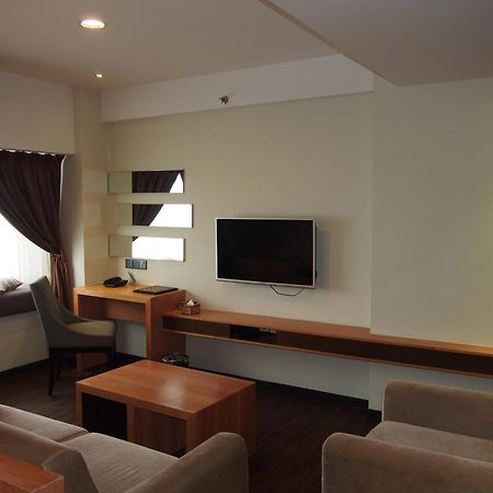 C'Haya Hotel Kota Kinabalu Phòng bức ảnh