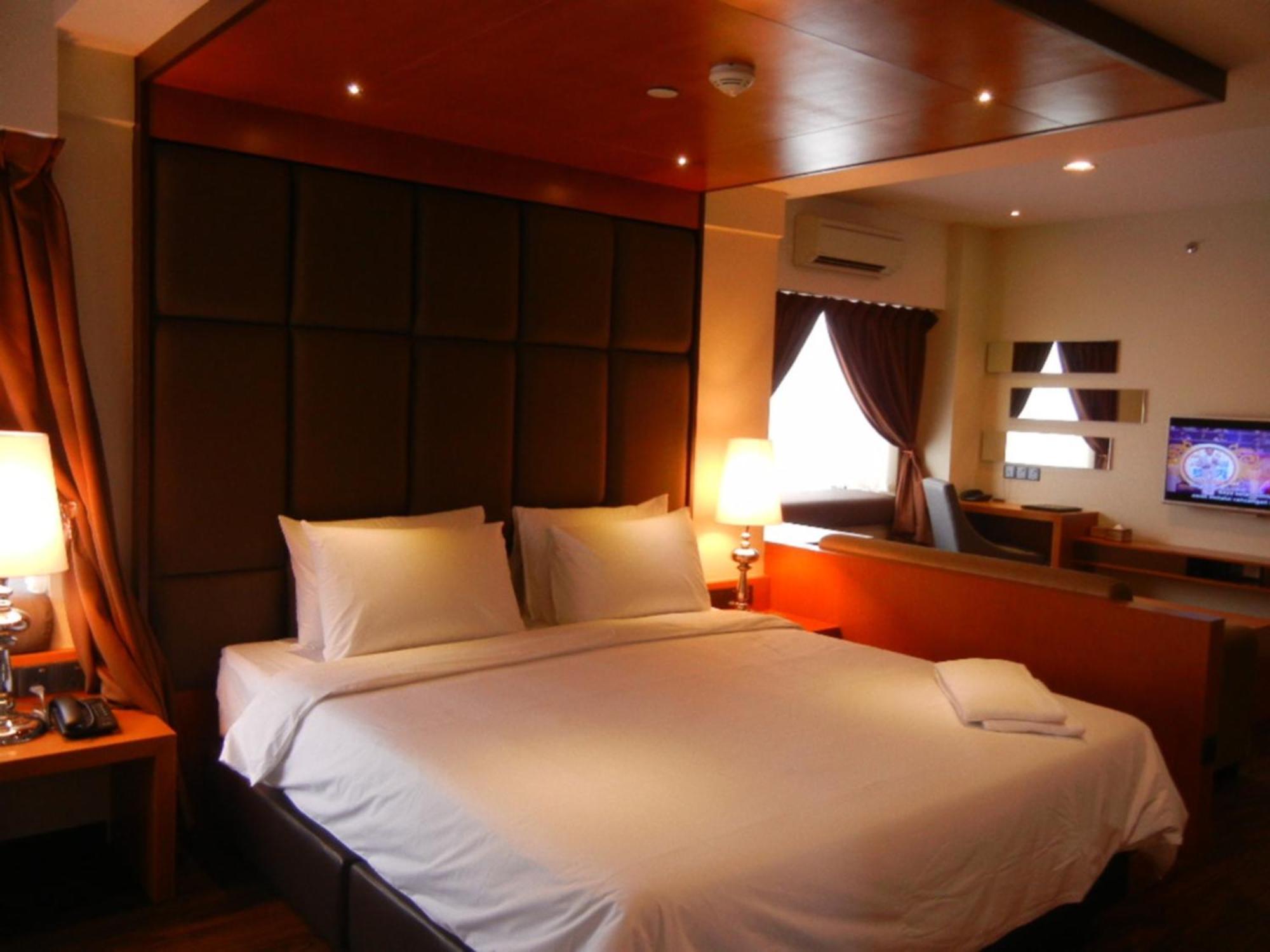 C'Haya Hotel Kota Kinabalu Ngoại thất bức ảnh