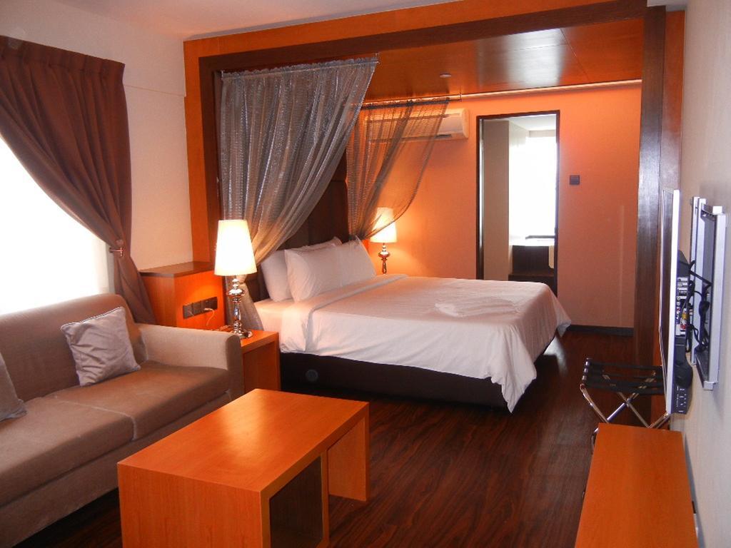C'Haya Hotel Kota Kinabalu Phòng bức ảnh
