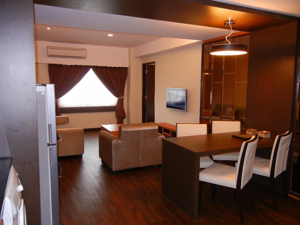 C'Haya Hotel Kota Kinabalu Phòng bức ảnh