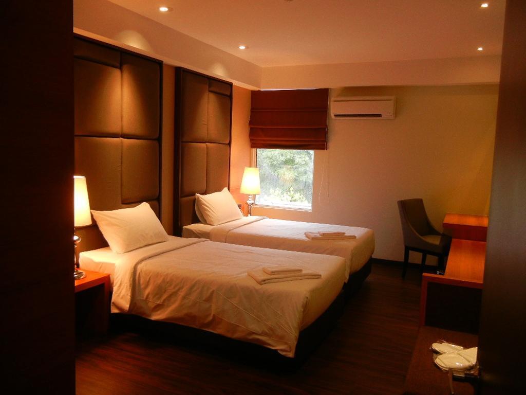 C'Haya Hotel Kota Kinabalu Phòng bức ảnh